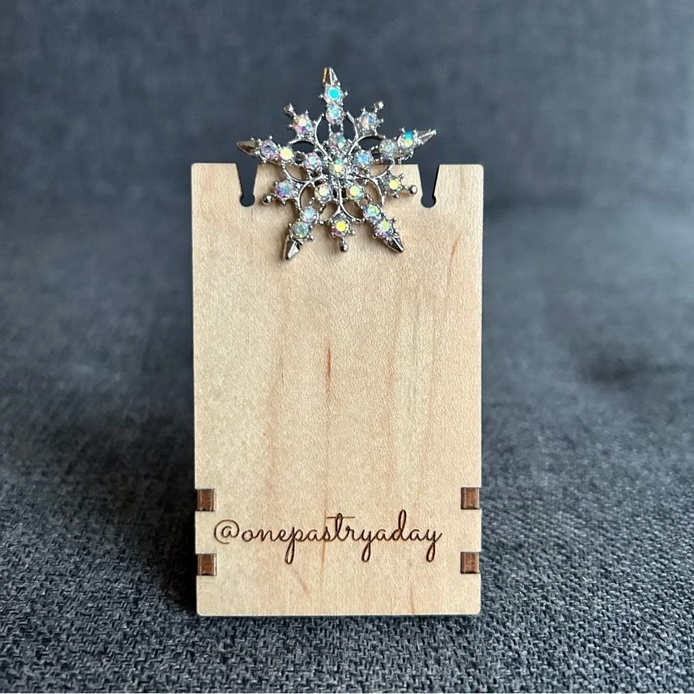 Silver Snowflake Rhinestone Fashion Brooch Pin Borealis